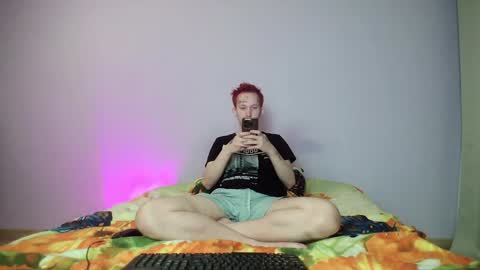 Snapshot of alex_foxy_man chatting on December 3, 6:55 pm Alex online show from December 3, 6:55 pm