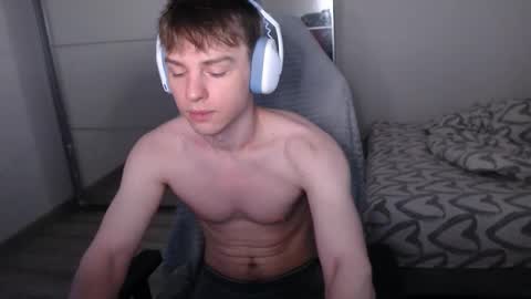 Snapshot of alex_gotcha chatting on October 2, 4:55 am Alex online show from October 2, 4:55 am