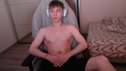 Snapshot of alex_gotcha chatting on October 4, 7:11 pm Alex online show from October 4, 7:11 pm