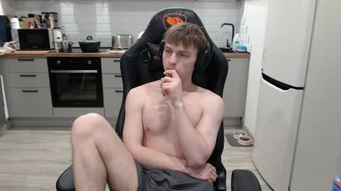 Snapshot of alex_gotcha chatting on February 7, 10:41 pm Alex online show from February 7, 10:41 pm
