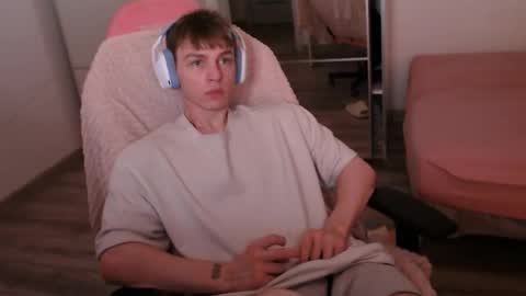 Snapshot of alex_gotcha chatting on September 21, 10:14 pm Alex online show from September 21, 10:14 pm