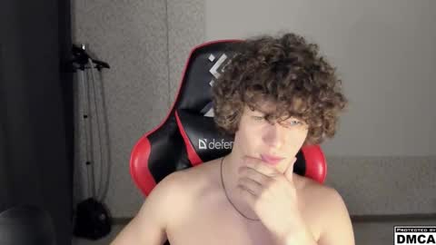 Snapshot of alex_mactavish chatting on September 14, 8:32 pm Alexander online show from September 14, 8:32 pm