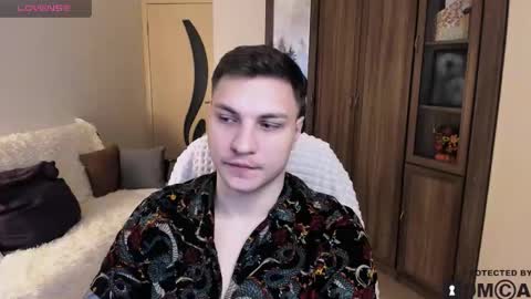 Snapshot of alex_milson chatting on October 23, 7:10 am alex_milson online show from October 23, 7:10 am