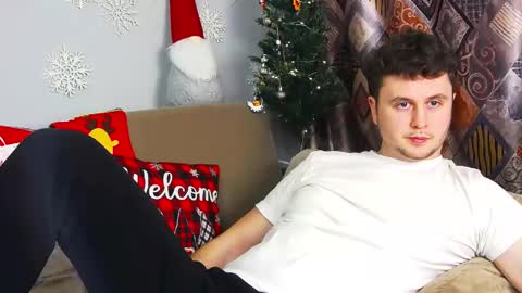 Alex online show from December 18, 8:47 pm