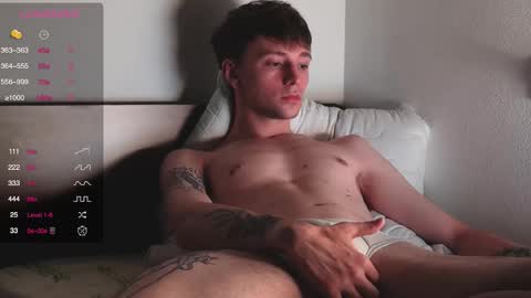 alex_schafer online show from October 12, 9:27 pm