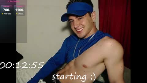 Snapshot of alex_smith0 chatting on January 25, 2:15 am     online show from January 25, 2:15 am