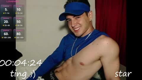 Snapshot of alex_smith0 chatting on February 2, 11:21 pm     online show from February 2, 11:21 pm