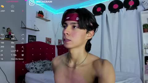 Snapshot of alex_sweet_69 chatting on February 26, 10:49 am Alex online show from February 26, 10:49 am