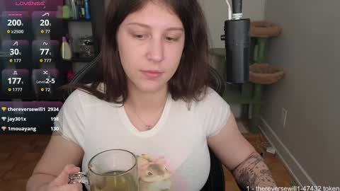 Snapshot of alexa_dream chatting on September 30, 11:37 pm dont be afraid to click social media link its working just click on that online show from September 30, 11:37 pm