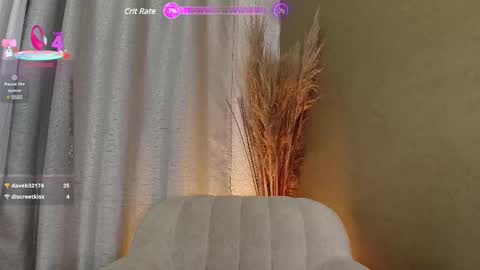 Snapshot of alexa_foxx27 chatting on February 25, 8:00 pm alexa_foxx27 online show from February 25, 8:00 pm