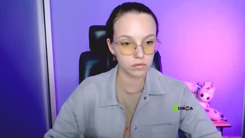 Snapshot of alexa_night_ chatting on September 16, 1:13 pm alexa_night_ online show from September 16, 1:13 pm
