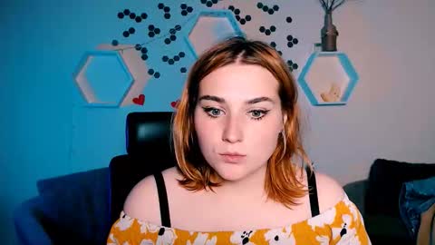 Snapshot of alexa_night_ chatting on October 17, 5:33 am alexa_night_ online show from October 17, 5:33 am