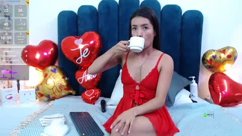 Aleza Starck online show from February 15, 9:15 pm