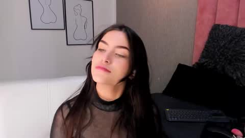 Alexa Thaylor online show from December 5, 4:05 pm