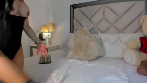 Snapshot of alexa_tobar chatting on October 12, 3:37 pm alexa_tobar online show from October 12, 3:37 pm