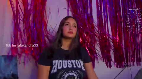 Snapshot of alexa_will chatting on February 20, 2:18 am alexa_will online show from February 20, 2:18 am