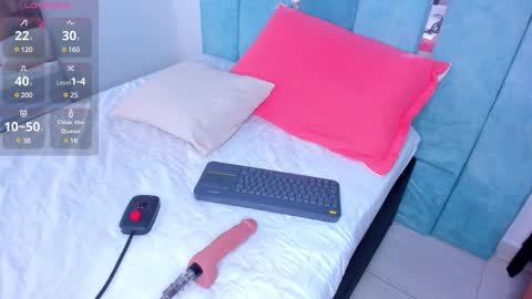 Snapshot of alexaa_small chatting on March 11, 11:44 am alexaa_small online show from March 11, 11:44 am