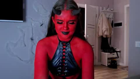    my tg online show from October 31, 9:48 pm