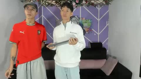 chicos hot online show from April 6, 1:45 pm