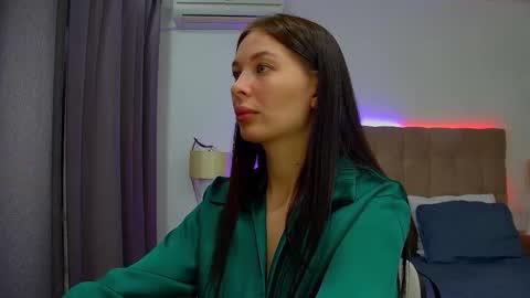 AlexandraBloom online show from October 9, 6:35 pm