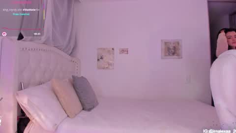 Snapshot of alexaworld chatting on October 2, 10:25 am lexandra online show from October 2, 10:25 am