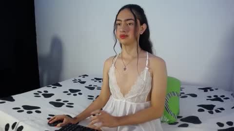 -- ALEXIS -- online show from February 23, 12:35 am