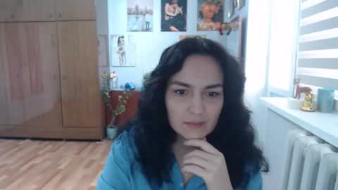 Snapshot of alexismillers chatting on October 2, 8:46 am AlexisMillers online show from October 2, 8:46 am