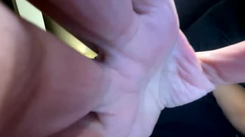 alexjjjames26 online show from April 19, 2:34 am