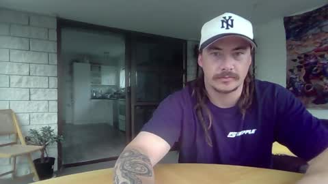 Alex online show from April 8, 4:48 am