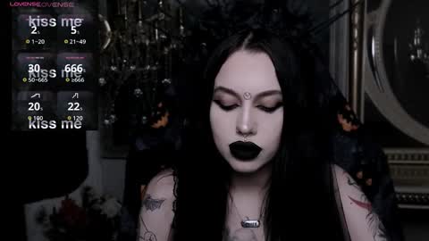 Snapshot of alexx_succubus chatting on September 26, 12:24 pm Alexx Succubus online show from September 26, 12:24 pm