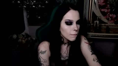 Snapshot of alexx_succubus chatting on February 23, 8:33 pm Alexx Succubus online show from February 23, 8:33 pm