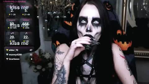 Snapshot of alexx_succubus chatting on October 3, 5:54 pm Alexx Succubus online show from October 3, 5:54 pm