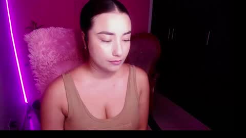 alexxa_1111 online show from October 2, 11:36 pm