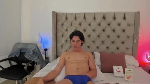 Alexxander Hall online show from September 17, 1:42 am