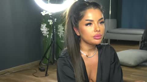 alexxiskye online show from February 17, 9:24 am