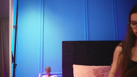 Alexxis Rae online show from November 26, 5:37 am