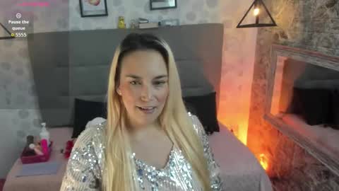 Snapshot of alezzafox__ chatting on October 10, 5:13 am alezzafox__ online show from October 10, 5:13 am
