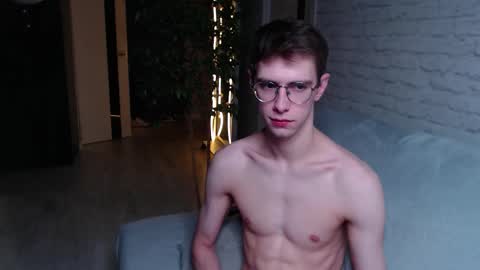 Snapshot of alfie_evanss chatting on October 12, 4:49 am Alfie online show from October 12, 4:49 am