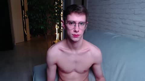 Snapshot of alfie_evanss chatting on October 4, 4:10 am Alfie online show from October 4, 4:10 am
