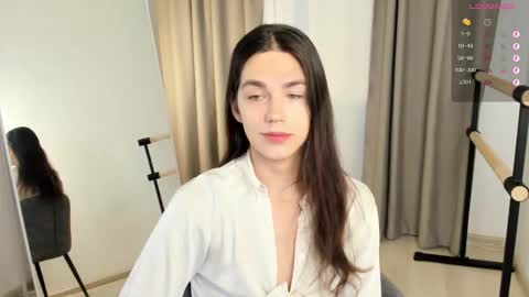 Alfreda online show from November 6, 10:40 am