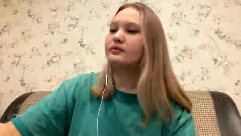 Snapshot of alfrediacancer chatting on October 7, 11:28 am Kate online show from October 7, 11:28 am