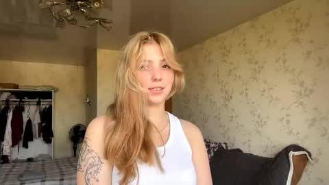 Snapshot of alfrediamalcom chatting on September 29, 7:29 am Maria online show from September 29, 7:29 am