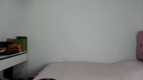 Alia  online show from February 7, 1:14 pm