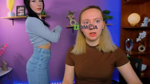 alia skay online show from April 19, 7:05 pm