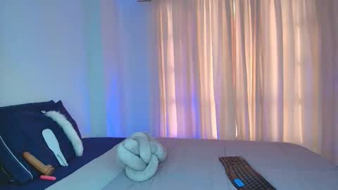 Alia  online show from March 27, 9:49 pm