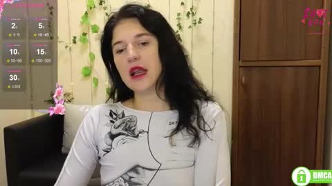Snapshot of alianna_solo_kiss chatting on October 9, 11:26 am Alianna online show from October 9, 11:26 am