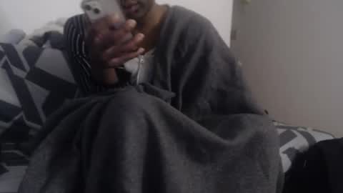Snapshot of aliasallday chatting on February 12, 2:45 am Alias online show from February 12, 2:45 am
