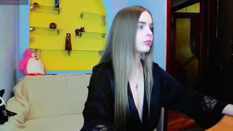 alice online show from March 5, 10:19 pm