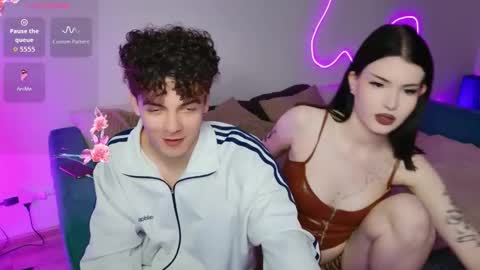 alice and james online show from November 23, 1:53 pm