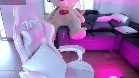 alice online show from January 10, 9:09 pm